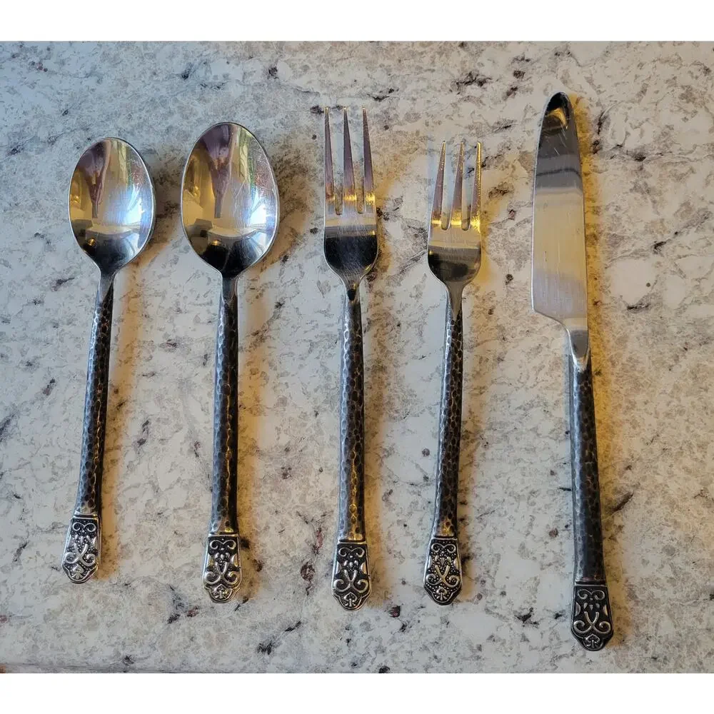 Gourmet Settings AVALON Stainless Hammered GS 18/10 Flatware 2 Butter Knifes